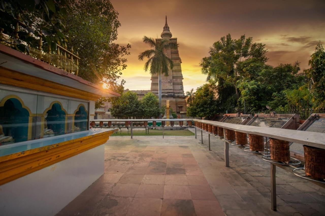 อมฤตาร สุริโยทัย ฮาเวลี Hotel พาราณสี ภายนอก รูปภาพ